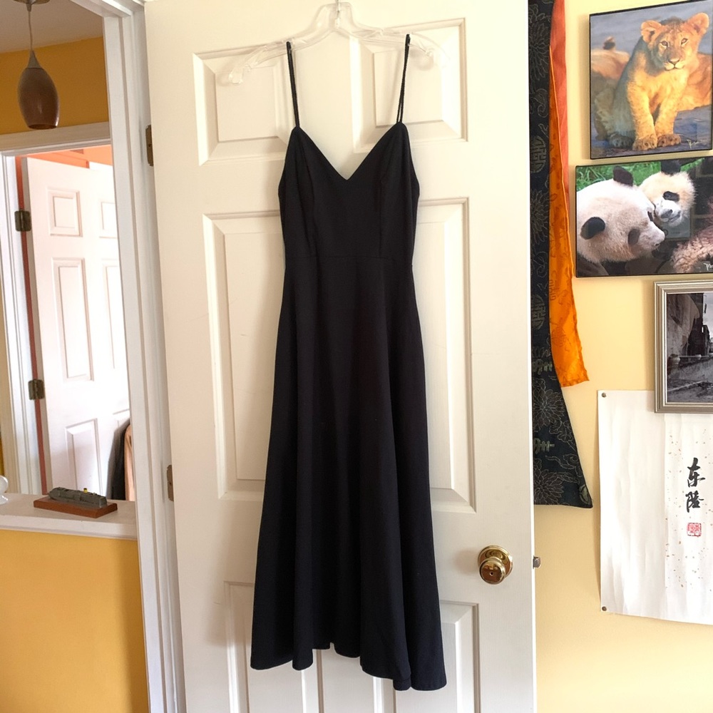 Nasty Gal flare v-neck midi dress small